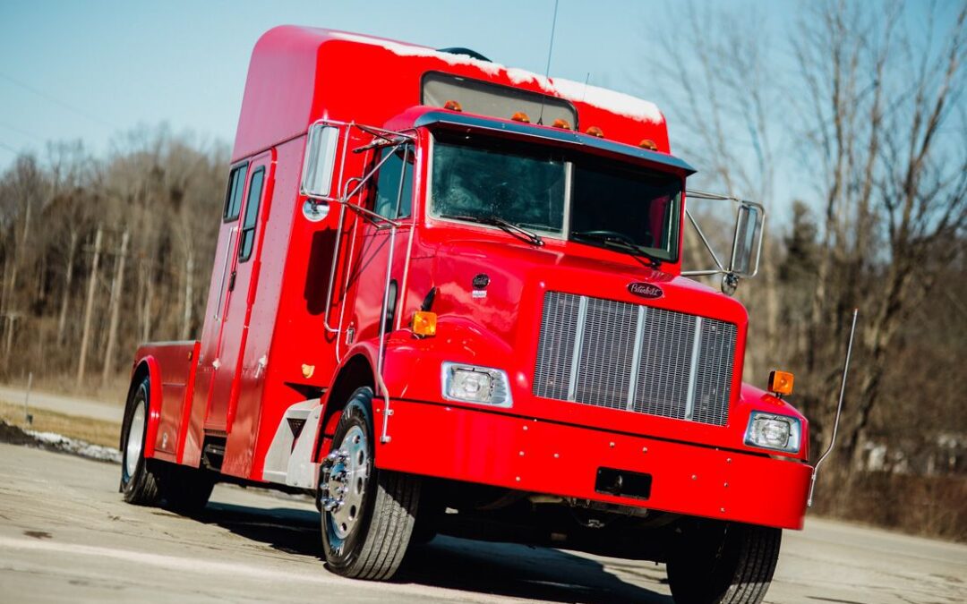 2001 PETERBILT 330 CAT ORIGINAL 28K MILES