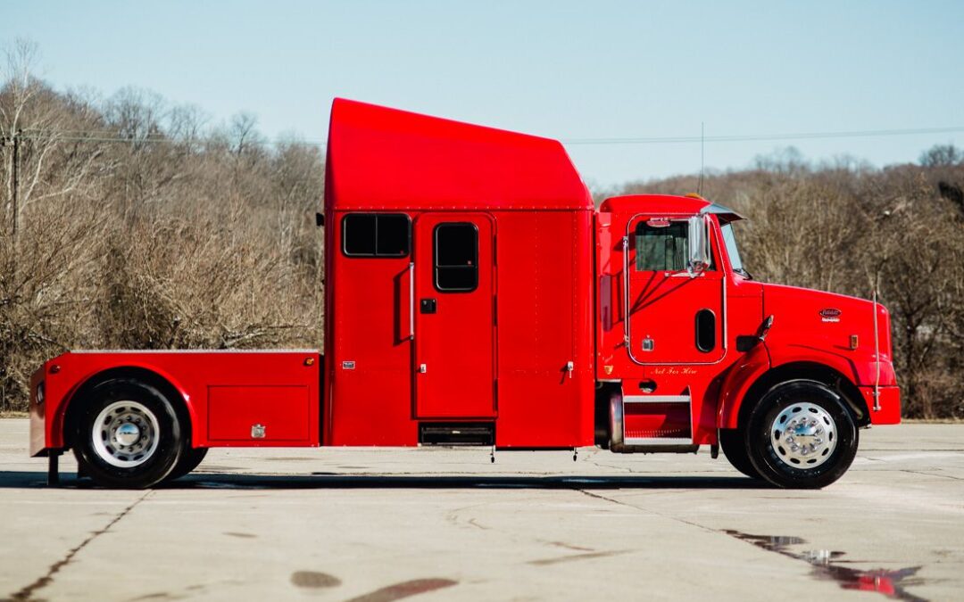 2001 PETERBILT 330 CAT ORIGINAL 28K MILES