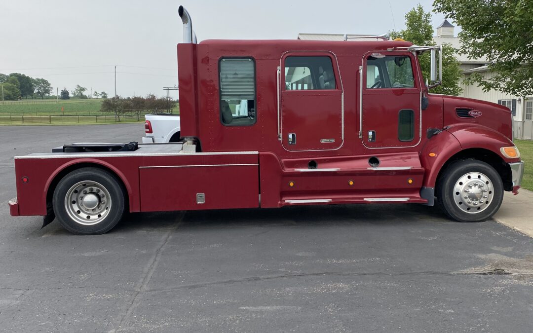2006 PETERBILT 335 SCHWALBE STRETCH