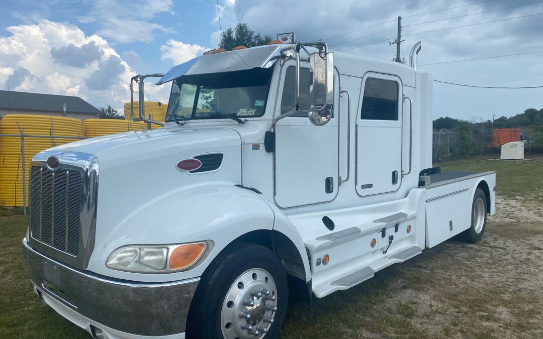 2006 PETERBILT 335 CUMMINS SCHWALBE HAULER
