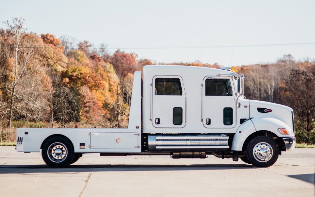 2008 PETERBILT 335 CUMMINS 8.3 HAULER