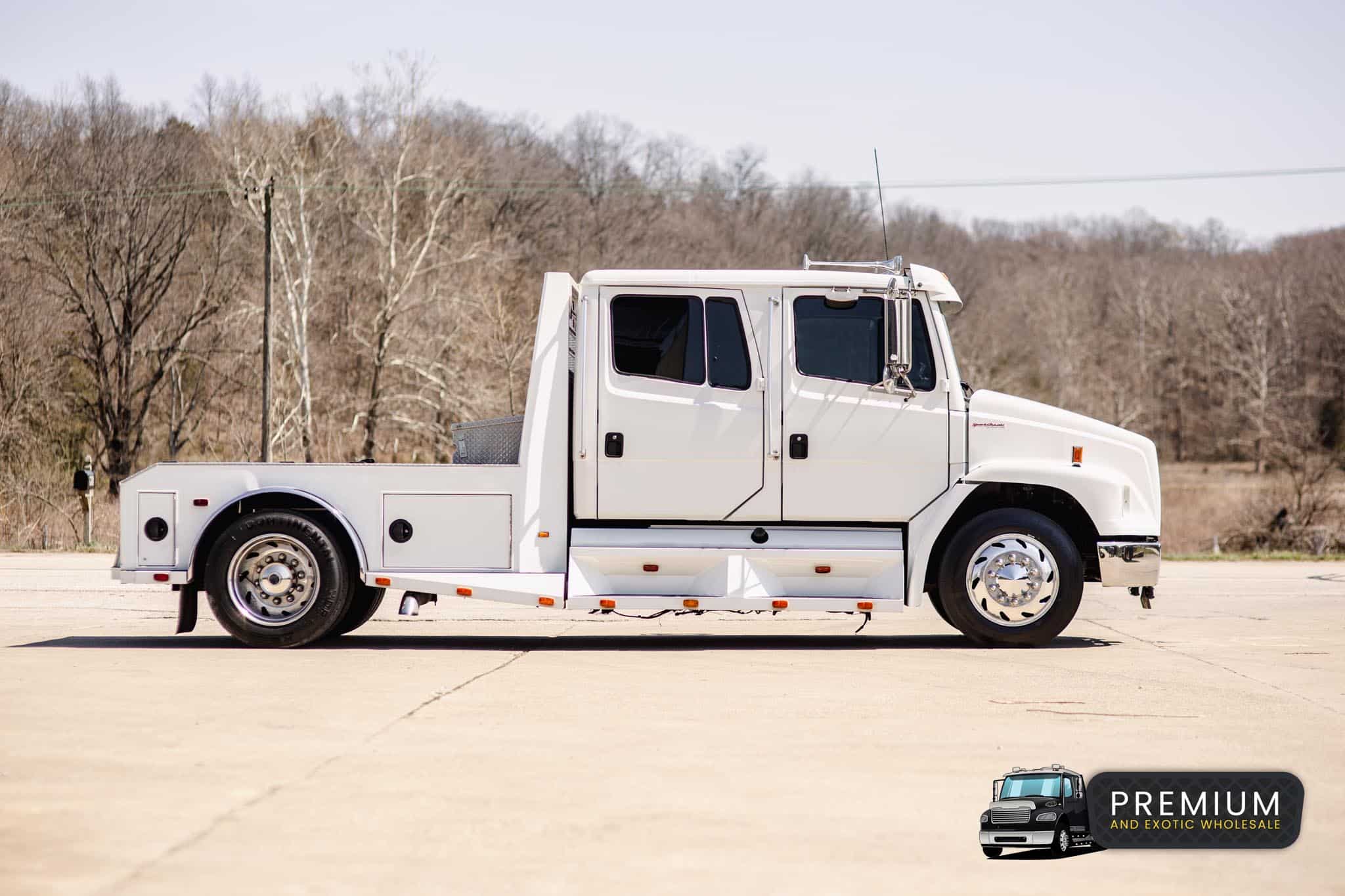 2002 FREIGHTLINER CAT FL60 SPORTCHASSIS - Premium And Exotic Wholesale