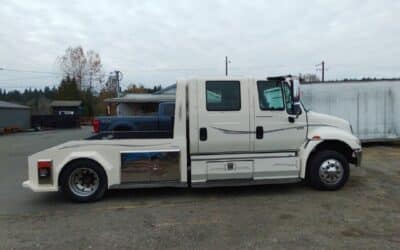 2003 INTERNATIONAL 4400 CUSTOM HAULER
