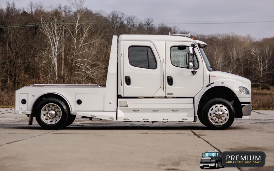 2005 FREIGHTLINER SPORTCHASSIS CAT 300HP