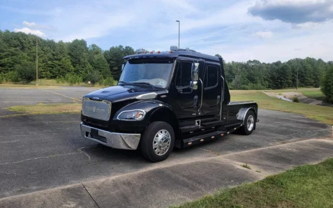 2008 FREIGHTLINER M2-106 CUMMINS SPORTCHASSIS