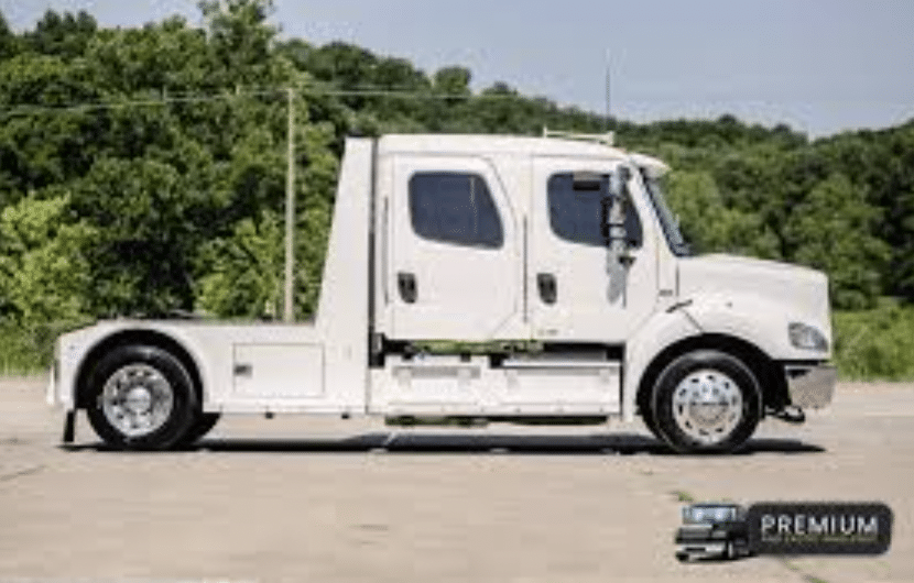 2011 FREIGHTLINER M2-112 SPORT HAULER 2L