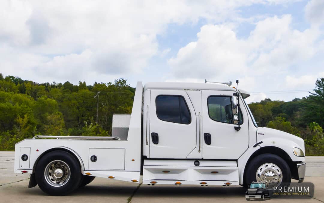 2005 FREIGHTLINER SPORTCHASSIS CAT 300HP