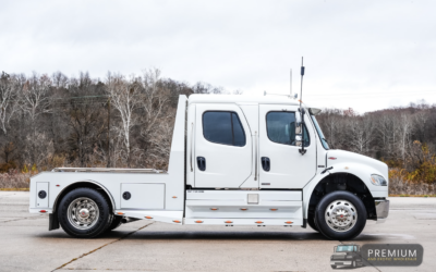 2005 FREIGHTLINER SPORTCHASSIS CAT 300HP