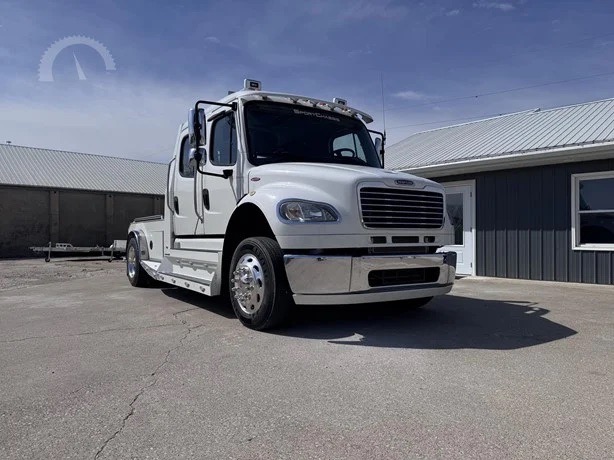 2014 Freightliner Sportchassis Cummins Hauler Cummins 350